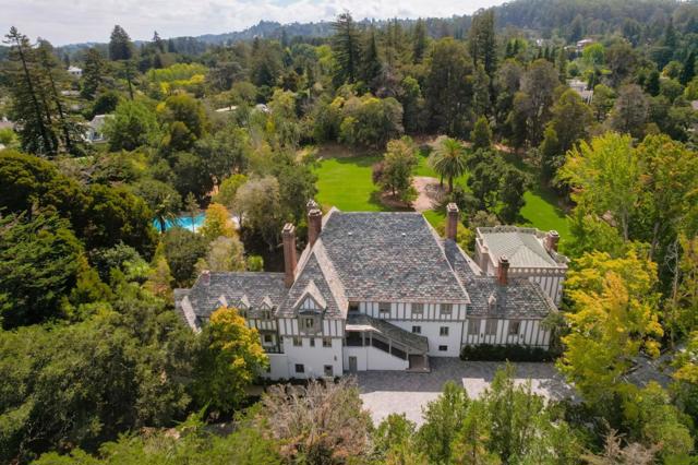 85 Fagan Drive, Hillsborough CA: https://media.crmls.org/mediaz/cc1a3c6a-0e88-4913-9aa5-e3a4ae57dd27.jpg