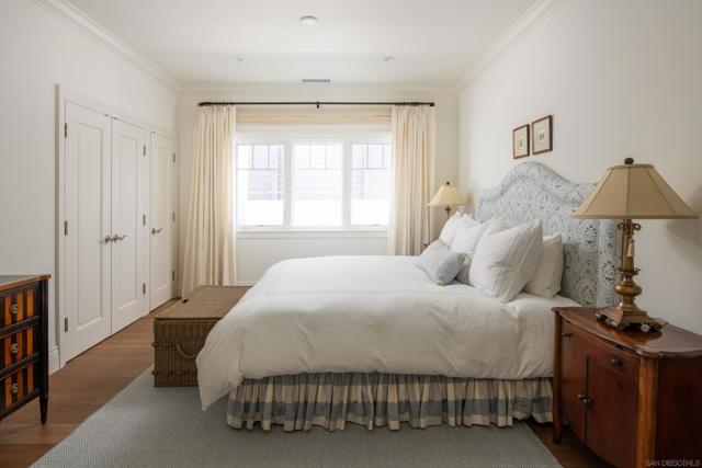 3603 Carleton St, San Diego CA: https://media.crmls.org/mediaz/cc1ab90a-e598-4b4b-94e7-718ba312ed16.jpg