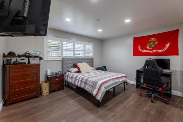 808 Saratoga Drive, Salinas CA: https://media.crmls.org/mediaz/cc1b0c15-3368-46a0-97b2-0f803f106fa3.jpg