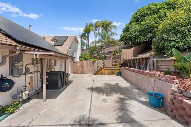 Detail Gallery Image 43 of 57 For 939 Chablis Ln, Vista,  CA 92083 - 4 Beds | 3 Baths