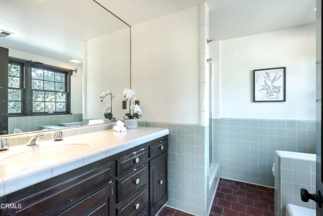 Detail Gallery Image 11 of 51 For 10400 Mcbroom St, Sunland,  CA 91040 - 3 Beds | 2/1 Baths
