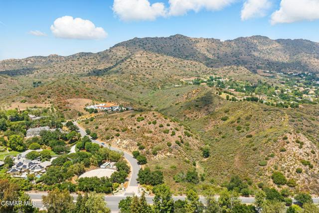 1600 Crown Ridge Court, Westlake Village CA: https://media.crmls.org/mediaz/cc1b9279-ac97-4625-a7b5-dd399be4e342.jpg
