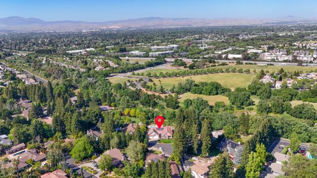 18 Foothill Place, Pleasanton CA: https://media.crmls.org/mediaz/cc1c91ee-59a7-43a1-81fe-a0087a73c505.jpg