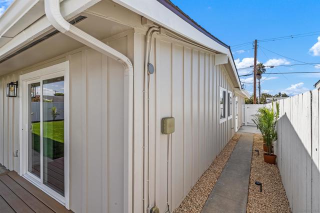 5284 Winthrop St, San Diego CA: https://media.crmls.org/mediaz/cc1d3ae8-523d-4390-aac8-9ea38e4ee0f5.jpg