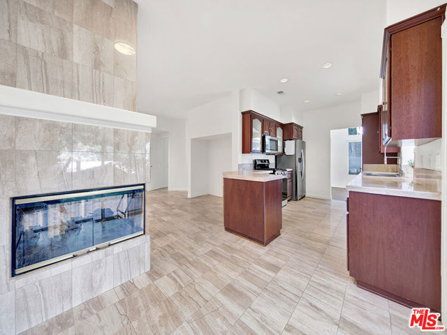 4713 Rhapsody Drive photo 4