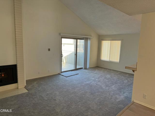 Detail Gallery Image 6 of 14 For 3113 Harbor Bld, Oxnard,  CA 93035 - 2 Beds | 2 Baths