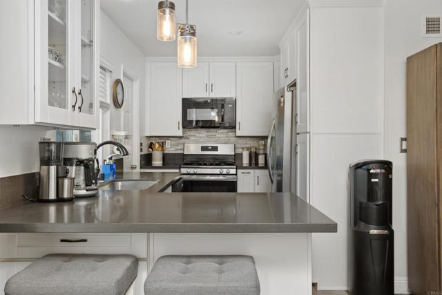 15576 Paseo Ajanta, San Diego CA: https://media.crmls.org/mediaz/cc1e4aba-4a48-4a3a-9c3e-8b5e62e73ee9.jpg