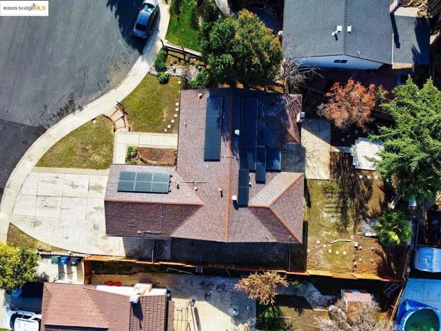 2112 Matthew CT, Pittsburg CA: https://media.crmls.org/mediaz/cc1f244d-b5d4-4f9d-af37-843b484d689a.jpg