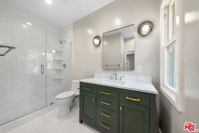 1004 N Beverly Drive, Beverly Hills CA: https://media.crmls.org/mediaz/cc1fbd73-1237-415b-80db-bad2d3a20007.jpg