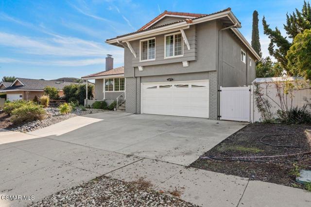 1076 Calle Contento, Thousand Oaks CA: https://media.crmls.org/mediaz/cc1fbf2b-2615-471a-8891-7f23d0d53652.jpg