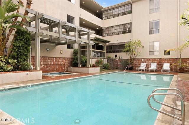 330 S Mentor Avenue, Pasadena CA: https://media.crmls.org/mediaz/cc200214-d931-40ff-b100-916174585a79.jpg