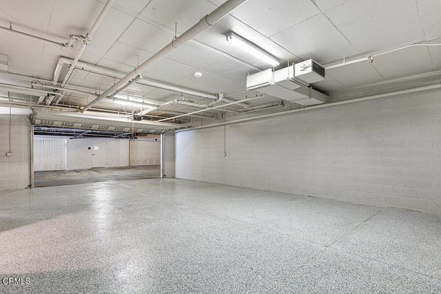 378 W Green Street, Pasadena CA: https://media.crmls.org/mediaz/cc204974-76a1-4a85-a9ce-41602fbff6df.jpg