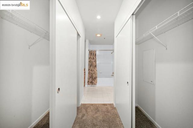 5855 Horton St, Emeryville CA: https://media.crmls.org/mediaz/cc20541f-7609-4b13-8c52-74df66484d66.jpg
