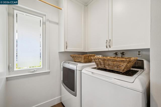 Image 32 of 38 For 342 Constance Pl