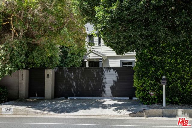 1857 Benedict Canyon Drive, Beverly Hills CA: https://media.crmls.org/mediaz/cc20d338-0187-4d31-b0c8-da87ef9396b8.jpg