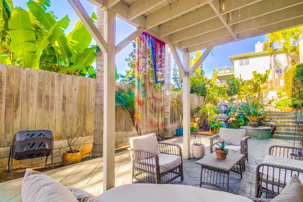 1876 Sefton Place - photo 9
