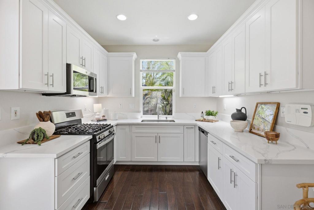 7385 Healis Pl - photo 13