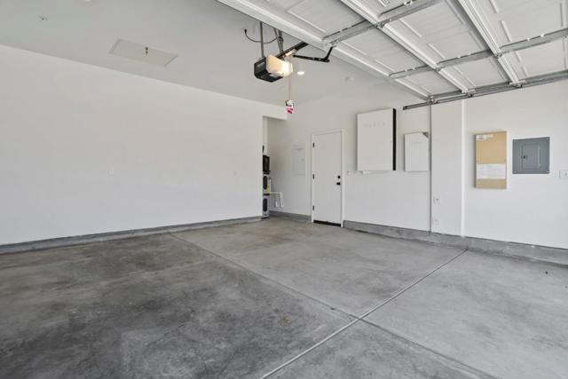 7200 Robins Cove Drive, Stockton CA: https://media.crmls.org/mediaz/cc22e2a7-7e13-41f9-82fa-6dc59e19417f.jpg