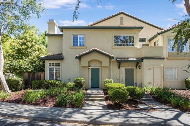 4120 Lucca Ct, Pleasanton CA: https://media.crmls.org/mediaz/cc230489-f5ef-47b0-a54c-c8378806db10.jpg
