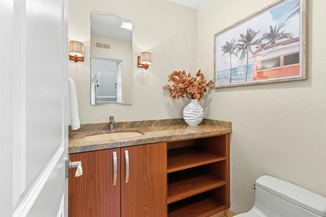 Detail Gallery Image 11 of 22 For 6940 Worchester Pl, San Diego,  CA 92126 - 3 Beds | 2/1 Baths