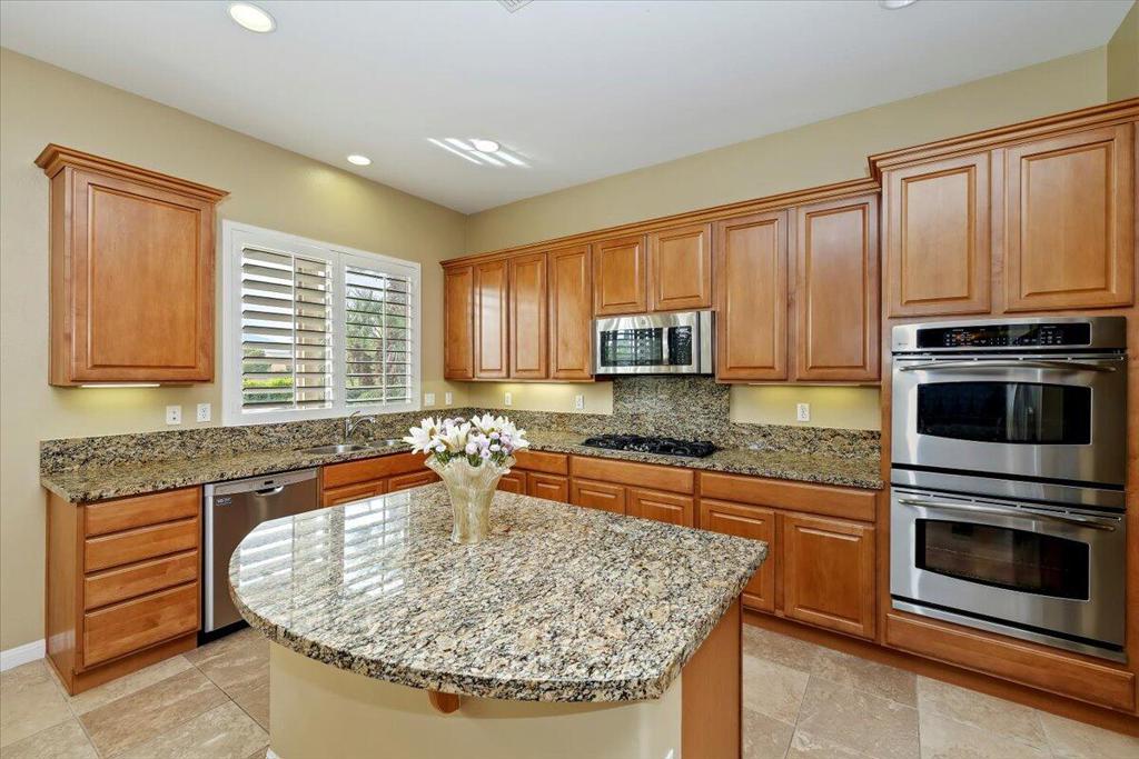 MLS #219139925DA image #32