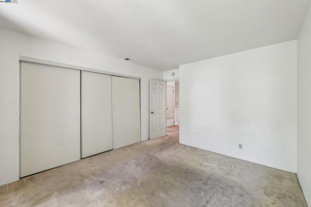 Image 11 of 24 For 34242 Arizona St  18