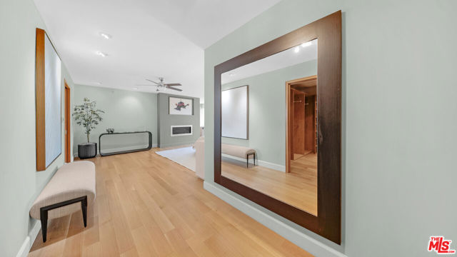 966 Bluegrass Lane, Los Angeles CA: https://media.crmls.org/mediaz/cc2492cf-9c9e-4840-9bd9-d208c1956795.jpg