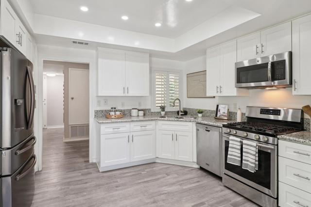 1783 Calle Del Arroyo, San Marcos CA: https://media.crmls.org/mediaz/cc24abbd-1a10-46f0-acfb-d42c5d3d3fa6.jpg
