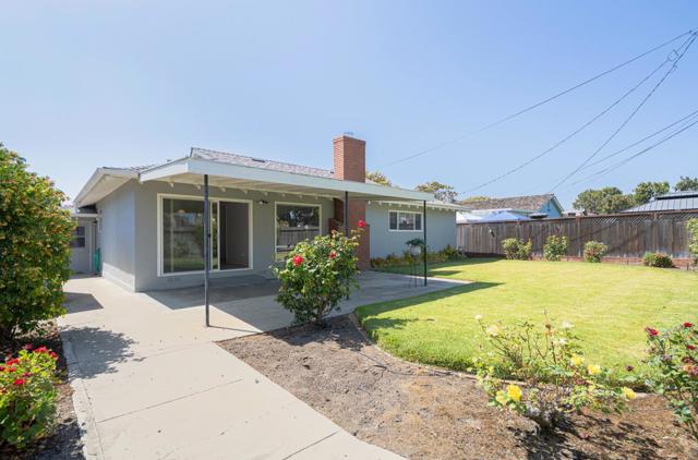1223 Padre Drive, Salinas CA: https://media.crmls.org/mediaz/cc2504bd-5138-485f-a9a6-5a15f5645814.jpg