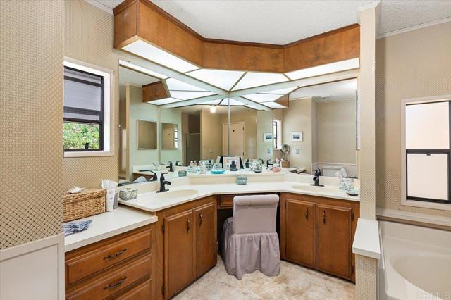 Detail Gallery Image 25 of 59 For 3535 Linda Vista Dr Spc 255,  San Marcos,  CA 92078 - 2 Beds | 2 Baths