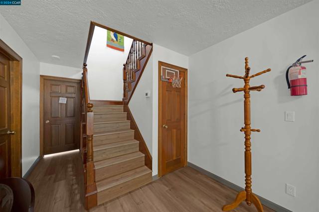 Image 21 of 60 For 1324 Alves Dr