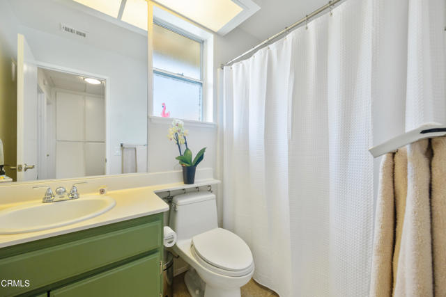 27220 Waterford Drive, Valencia CA: https://media.crmls.org/mediaz/cc25a87d-cdb2-4059-8a4f-10d39d750b7f.jpg