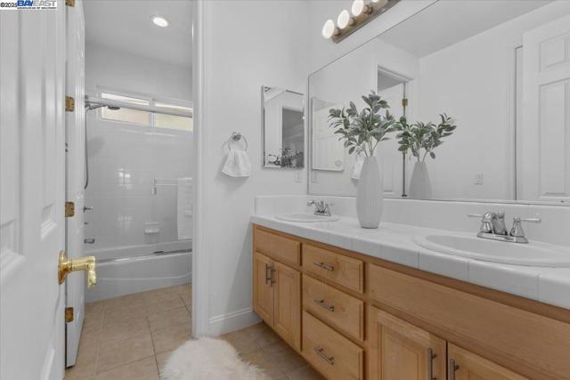 2848 E Cog Hill Ter, Dublin CA: https://media.crmls.org/mediaz/cc263f9e-c977-4937-b065-d38f584b05ca.jpg