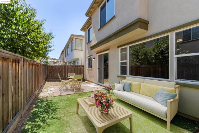 2218 Toscana Dr, Pittsburg CA: https://media.crmls.org/mediaz/cc265444-6459-42ba-9932-674cb81ffa25.jpg