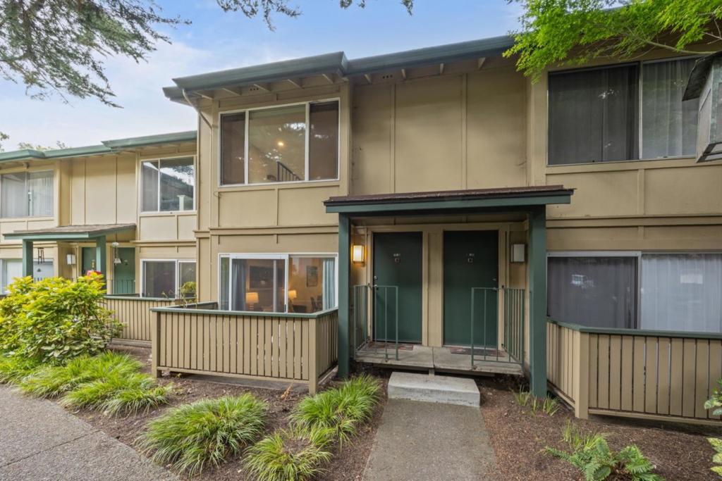 385 Mandarin Drive #5
