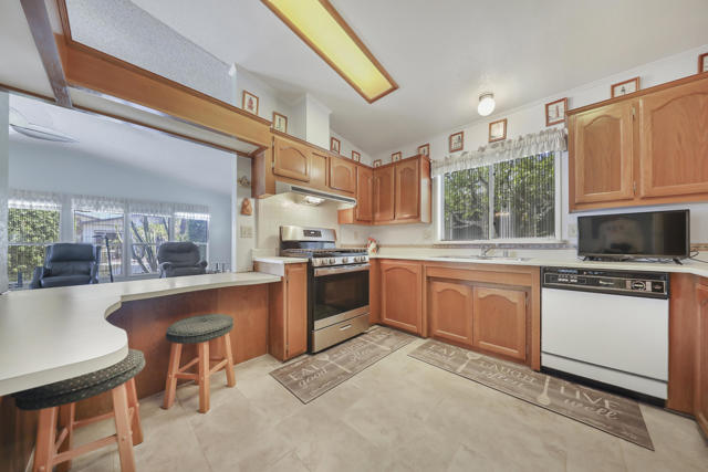 47867 Los Amigos Court, Indio CA: https://media.crmls.org/mediaz/cc280620-9216-473a-a425-d7a93a7e0f5f.jpg