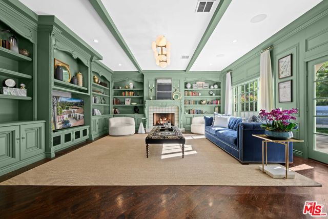 2347 E Valley Road, Santa Barbara CA: https://media.crmls.org/mediaz/cc28dfce-309b-4f6f-b474-29265e9bbebc.jpg