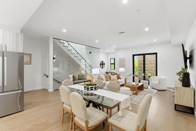 922 Woodside Road, Redwood City CA: https://media.crmls.org/mediaz/cc296462-c386-4223-89b7-ffa51dd80215.jpg