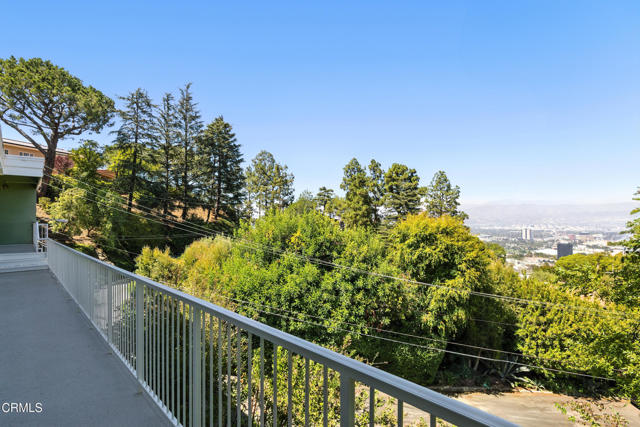 Detail Gallery Image 28 of 33 For 7772 Torreyson Dr, Los Angeles,  CA 90046 - 3 Beds | 5 Baths