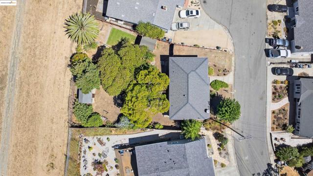 41 Corte Dorado Ct., Benicia CA: https://media.crmls.org/mediaz/cc29dc30-dcc8-4495-bbf3-a84a119252b1.jpg