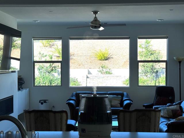 Detail Gallery Image 19 of 50 For 911 Lindbergh Dr, San Marcos,  CA 92069 - 4 Beds | 4/1 Baths