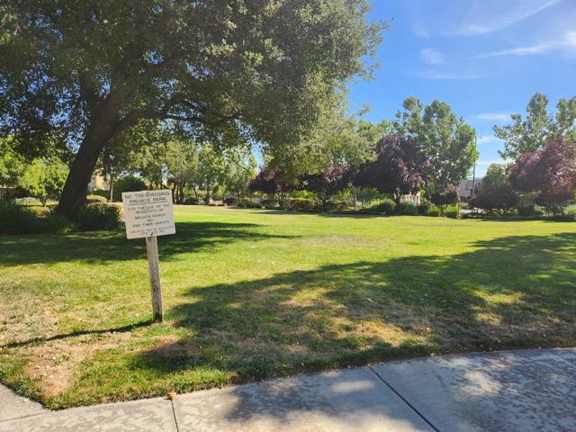 18400 Capistrano Way, Morgan Hill CA: https://media.crmls.org/mediaz/cc2bbf98-bd18-4fba-b7ac-4adbdaaa98b8.jpg