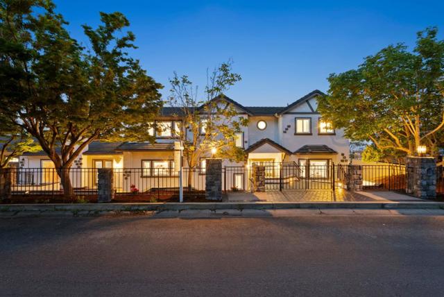 70 ENSENADA Road, San Carlos CA: https://media.crmls.org/mediaz/cc2bc352-7fec-4091-8721-434687751567.jpg