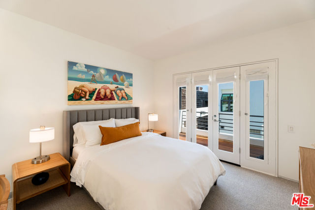 23754 MALIBU Road, Malibu CA: https://media.crmls.org/mediaz/cc2bdf48-8d86-45e3-9ba1-f3420b2ec3d0.jpg
