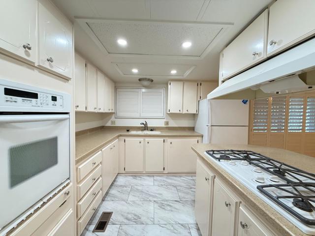 224 Queens Way, Pittsburg CA: https://media.crmls.org/mediaz/cc2be358-17f7-482b-8ad6-b6a6b7f59153.jpg