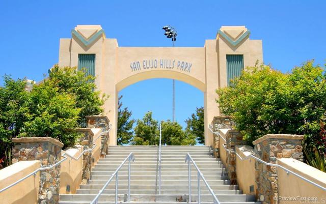 1110 Festival Road, San Marcos CA: https://media.crmls.org/mediaz/cc2c5c11-a6cc-4924-9553-3d8a80e881df.jpg