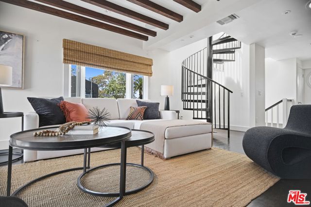 1210 Cabrillo Avenue, Venice CA: https://media.crmls.org/mediaz/cc2c6a80-5d3a-412b-b5af-86e8dc54f13f.jpg
