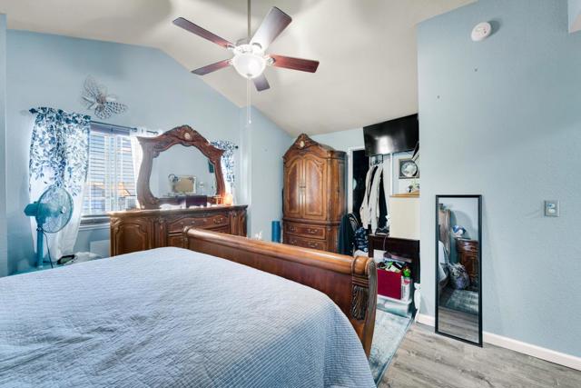 711 Kirkwood Court, Los Banos CA: https://media.crmls.org/mediaz/cc2c9128-3d63-4e2e-a3ba-e433c6504e04.jpg