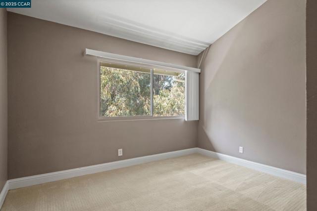 220 Apollo, Hercules CA: https://media.crmls.org/mediaz/cc2d284a-78be-4f5f-b69a-92e8ff9b1be7.jpg