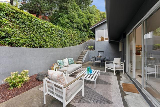 Image 32 of 39 For 7 Cavanaugh  